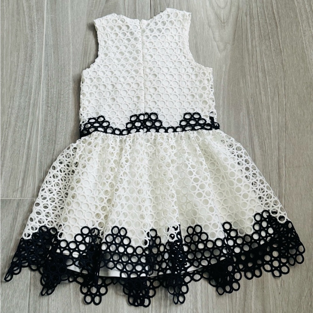 DAVID CHARLES***Gorgeous White + Navy Dress***Size 6 $389 - Picture 3 of 4